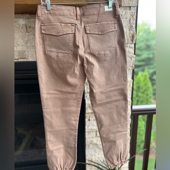 𝐍𝐖𝐎𝐓 𝐏𝐚𝐢𝐠𝐞 𝐌𝐚𝐲𝐬𝐥𝐢𝐞 𝐉𝐨𝐠𝐠𝐞𝐫 - Picture 5 of 13